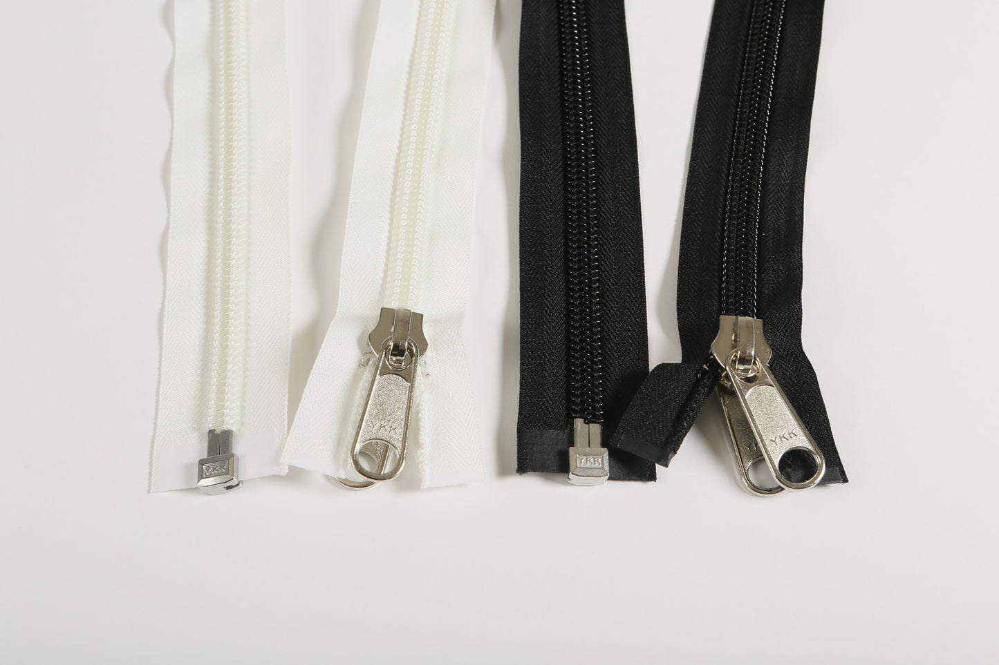 YKK avoketju 10 mm spiraali valkoinen musta