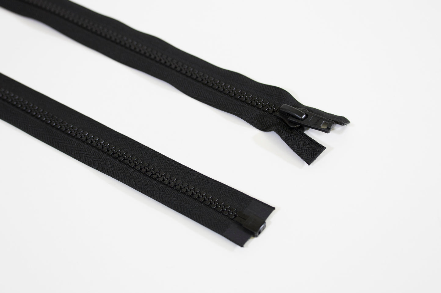 YKK avohammasketju 10 mm musta