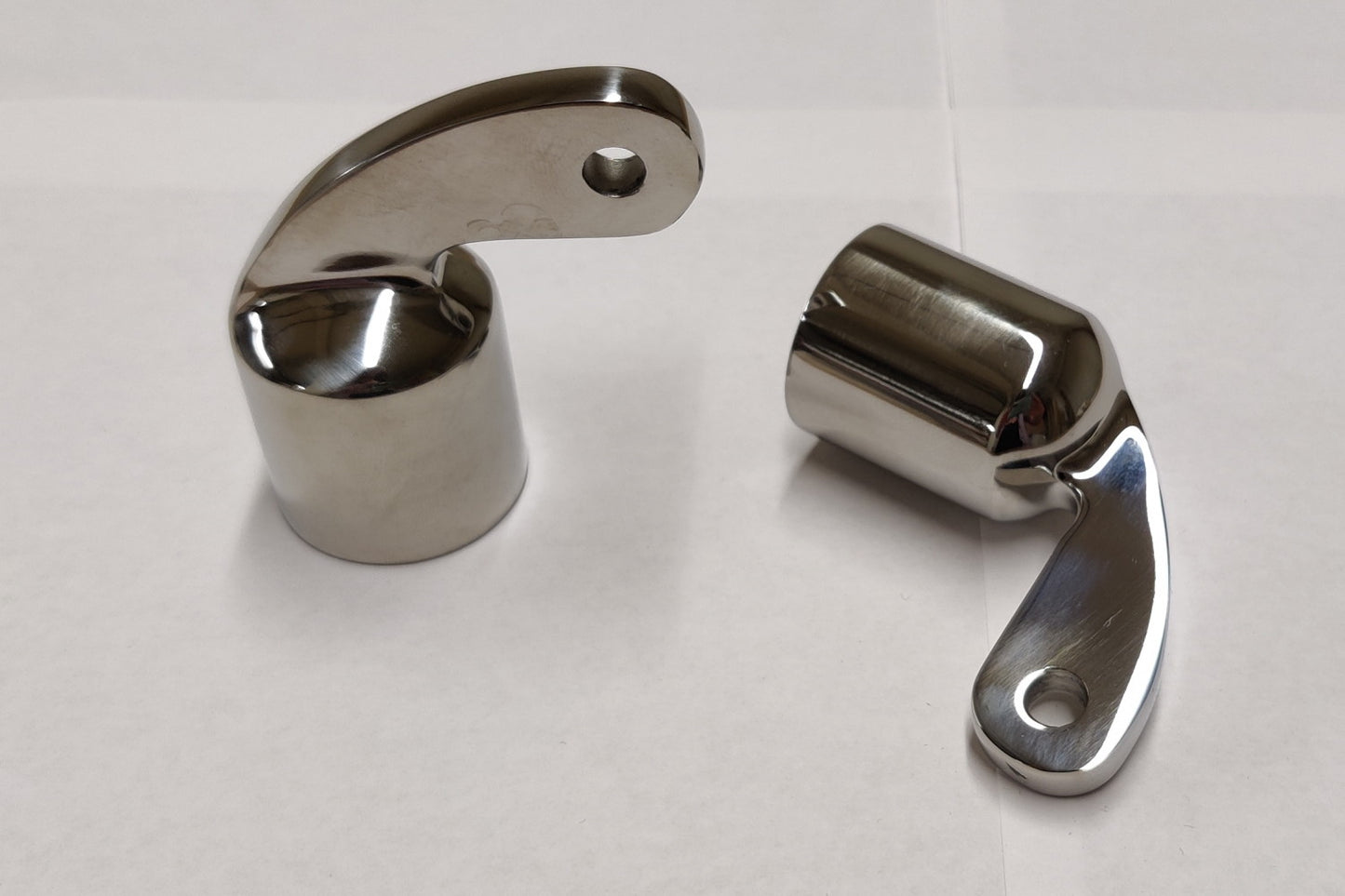 Pääteosa koukulla kaareen, 22 ja 25 mm