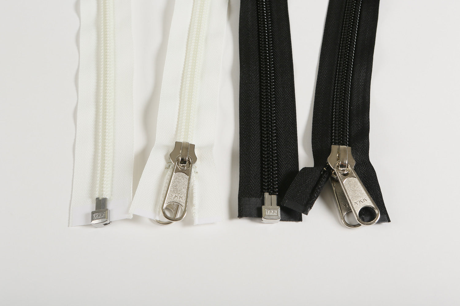YKK avoketju 10 mm spiraali valkoinen musta