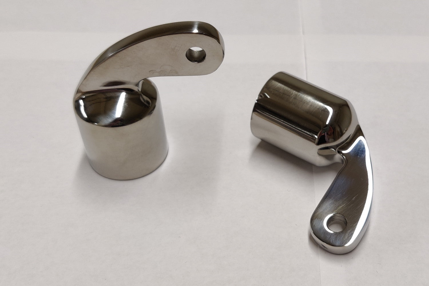 Pääteosa koukulla kaareen, 22 ja 25 mm